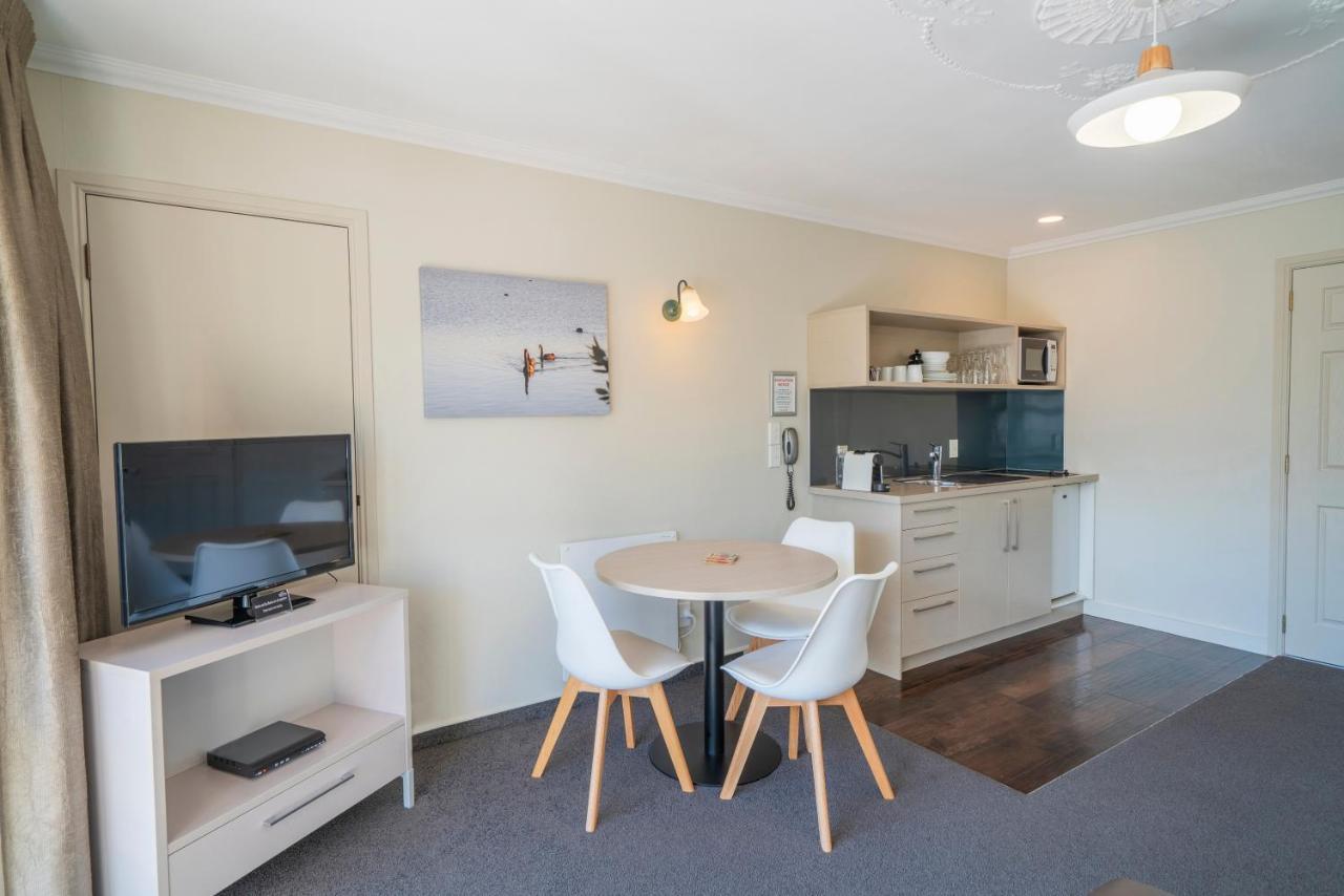Silver Fern Rotorua Suites & Spa Eksteriør bilde A typical one-bedroom apartment at the hotel