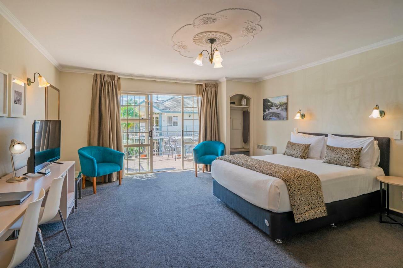 Silver Fern Rotorua Suites & Spa Eksteriør bilde A typical hotel room