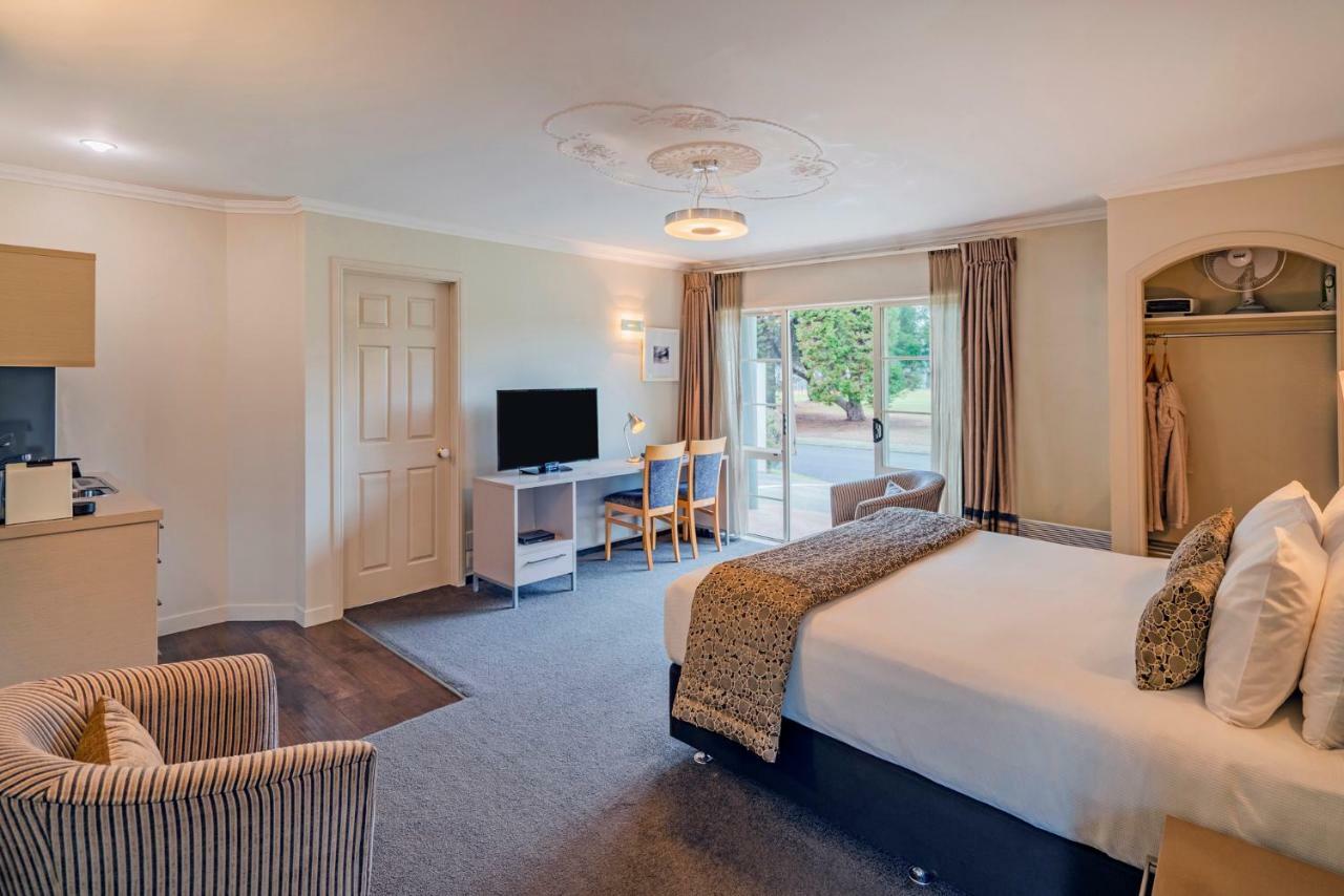 Silver Fern Rotorua Suites & Spa Eksteriør bilde A typical hotel room