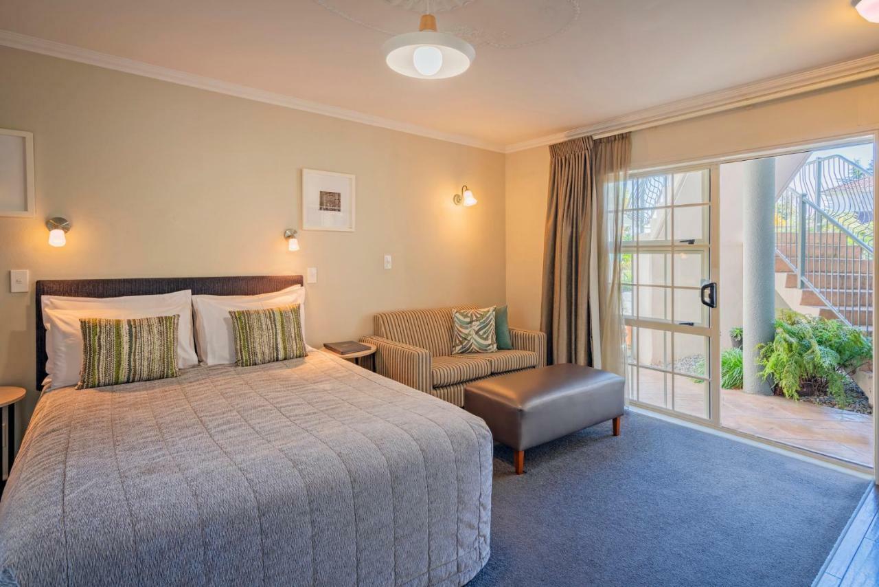 Silver Fern Rotorua Suites & Spa Eksteriør bilde A typical motel room
