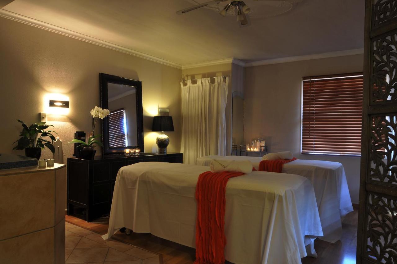 Silver Fern Rotorua Suites & Spa Eksteriør bilde A massage room at a spa